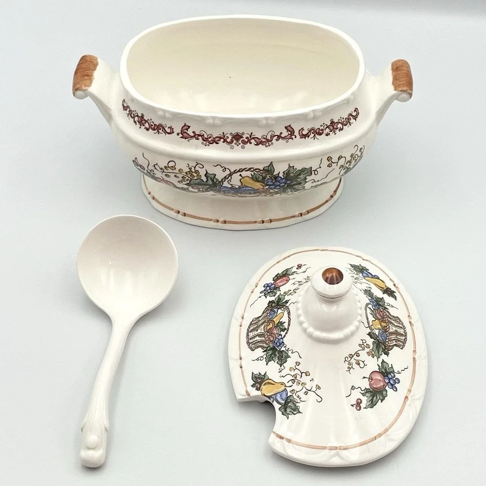 Vintage 1980s Japan Fruit Basket Covered Soup Tureen with‎ Ladle Harvest Ceramic